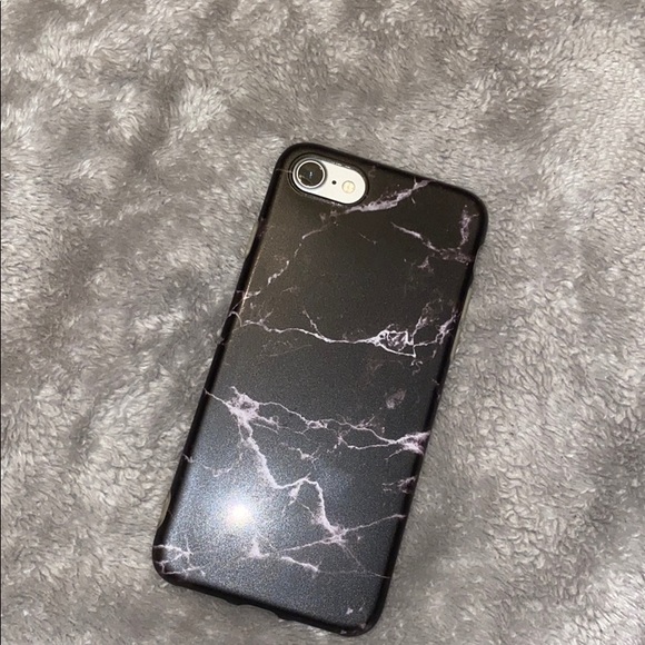 4/30$ Marble iPhone 7 Soft Case - Picture 1 of 4